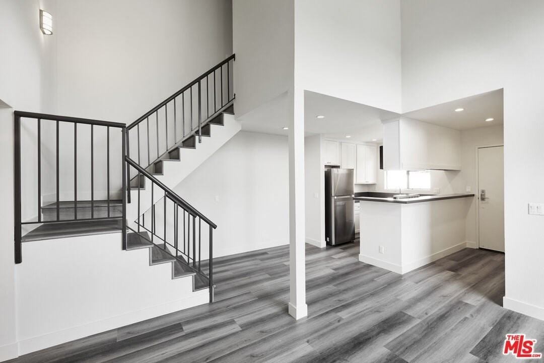 6212 Fulton Ave Apt 201 #201 - Photo 2 of 20