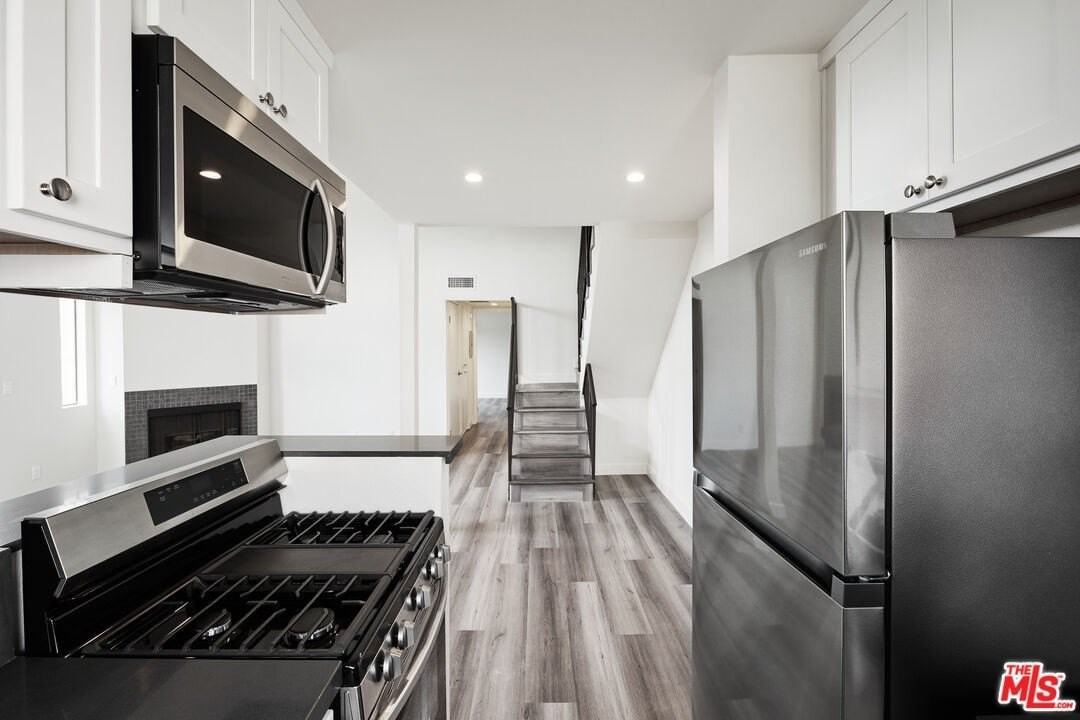 6212 Fulton Ave Apt 201 #201 - Photo 5 of 20