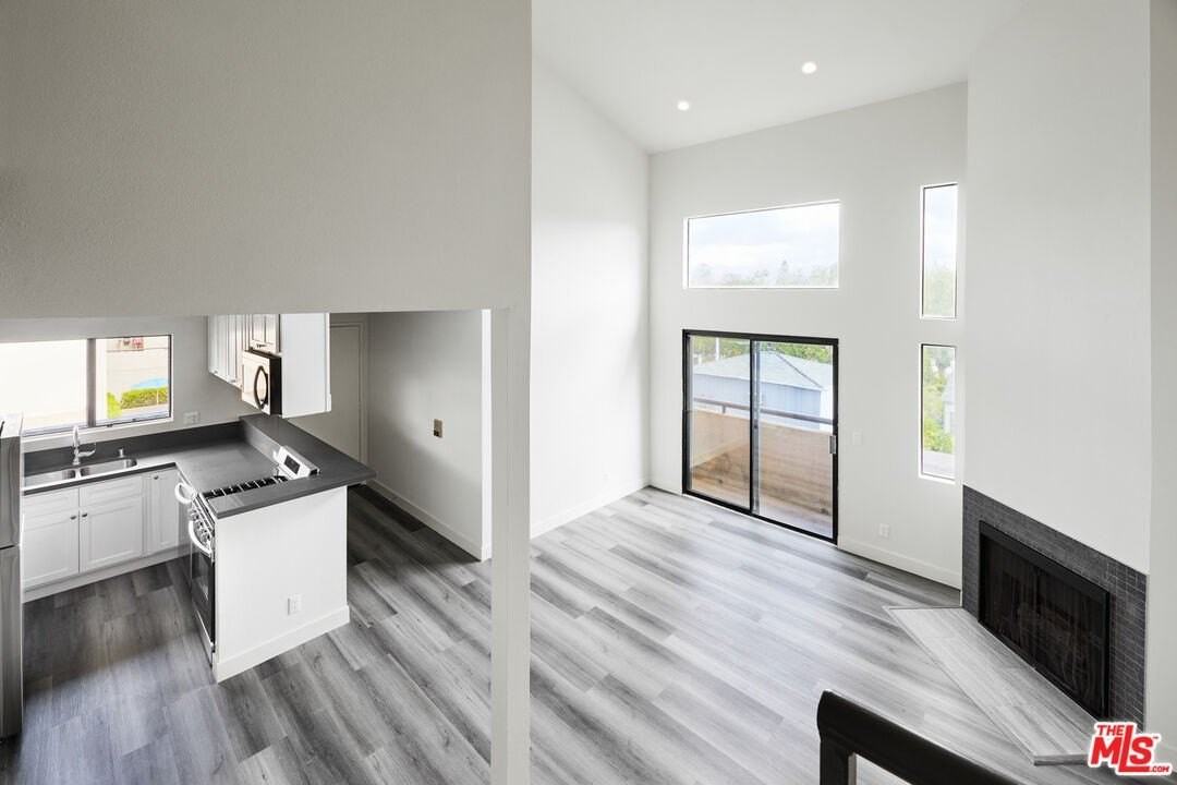 6212 Fulton Ave Apt 201 #201 - Photo 6 of 20