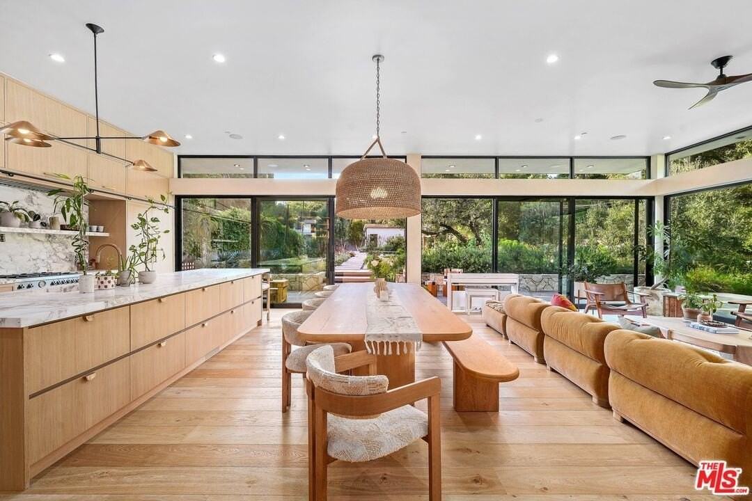 1416 Bonnell Dr - Photo 4 of 20