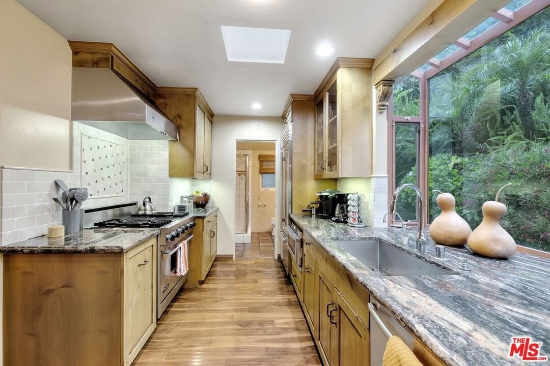 3425 Oak Glen Dr - Photo 4 of 45