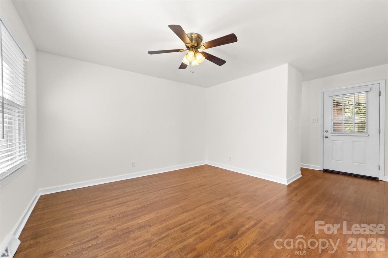 4005 Abbeydale Dr - Photo 2 of 16