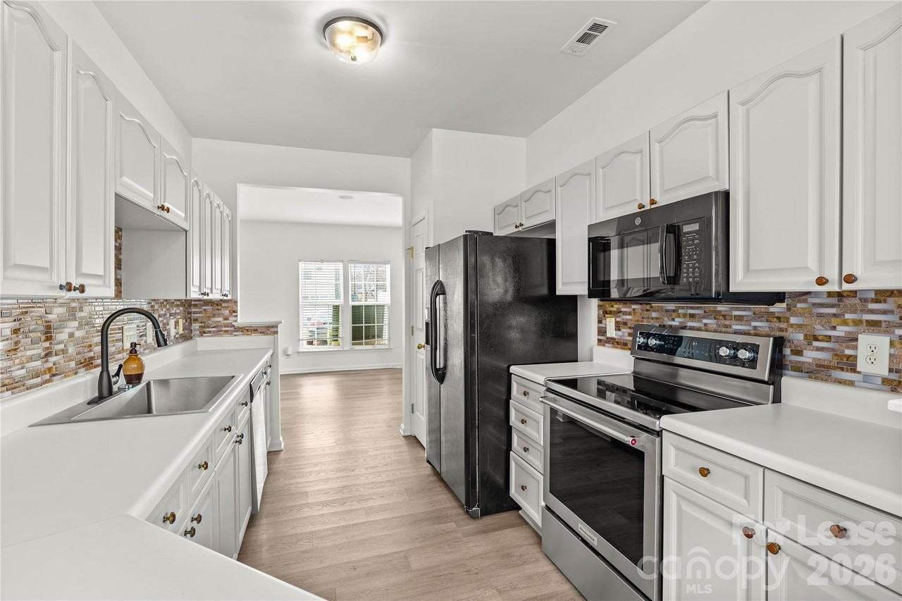 4930 Prosperity Ridge Rd - Photo 3 of 36