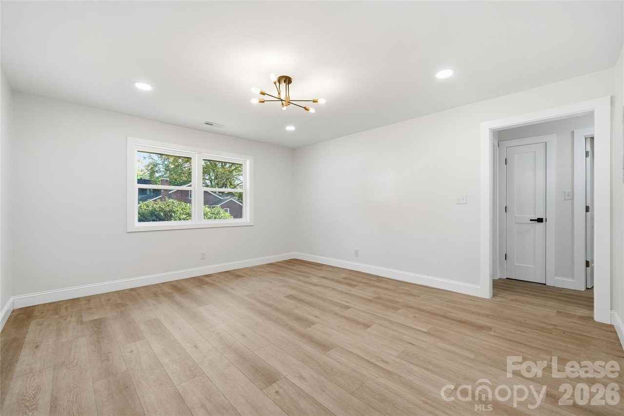 1314 Anderson St - Photo 2 of 10