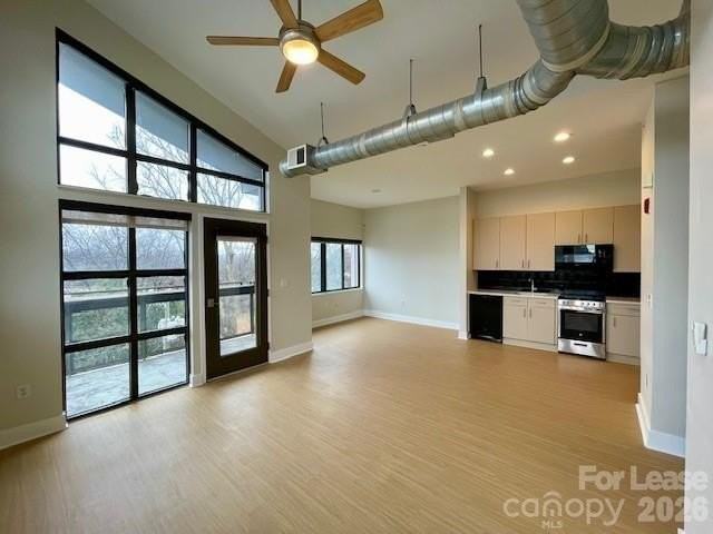 514 W 10th St - Photo 5 of 20