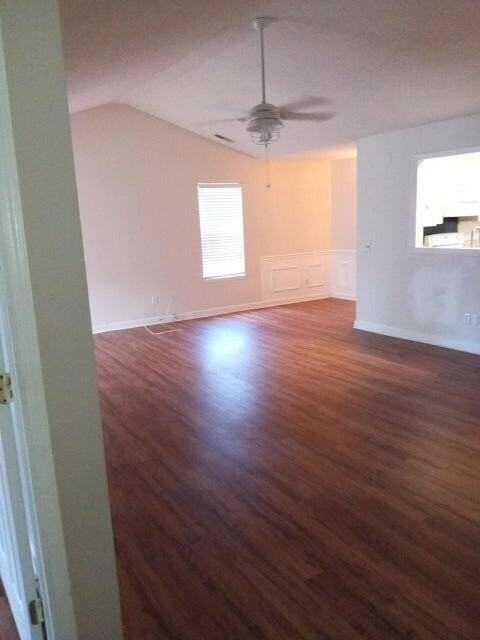 1307 Starling Rd - Photo 3 of 9