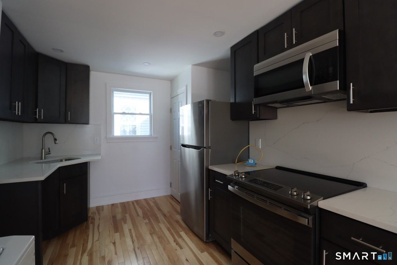 10 Park St - Photo 2 of 22