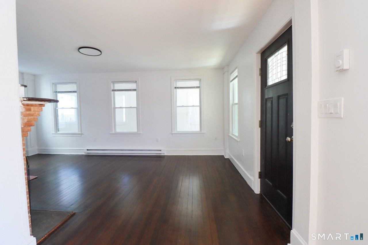 10 Park St - Photo 4 of 22