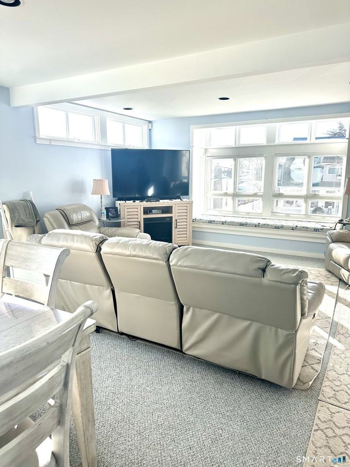 19 2nd Ave - Photo 3 of 10