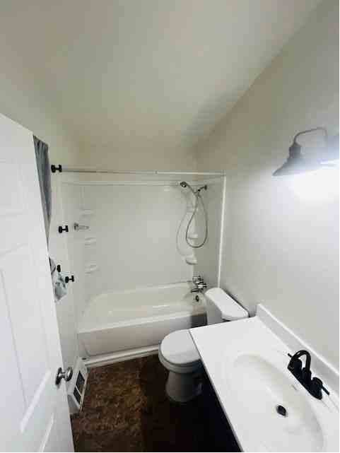 1514 Plaza Dr - Photo 4 of 7