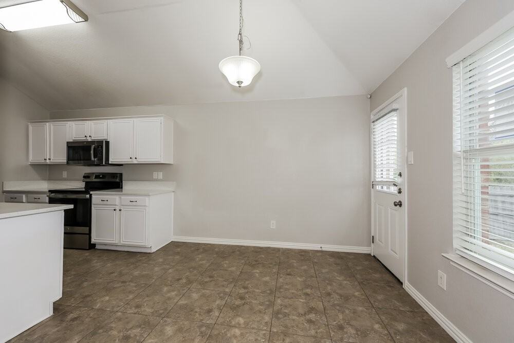 6711 Waterlilly Dr - Photo 7 of 16