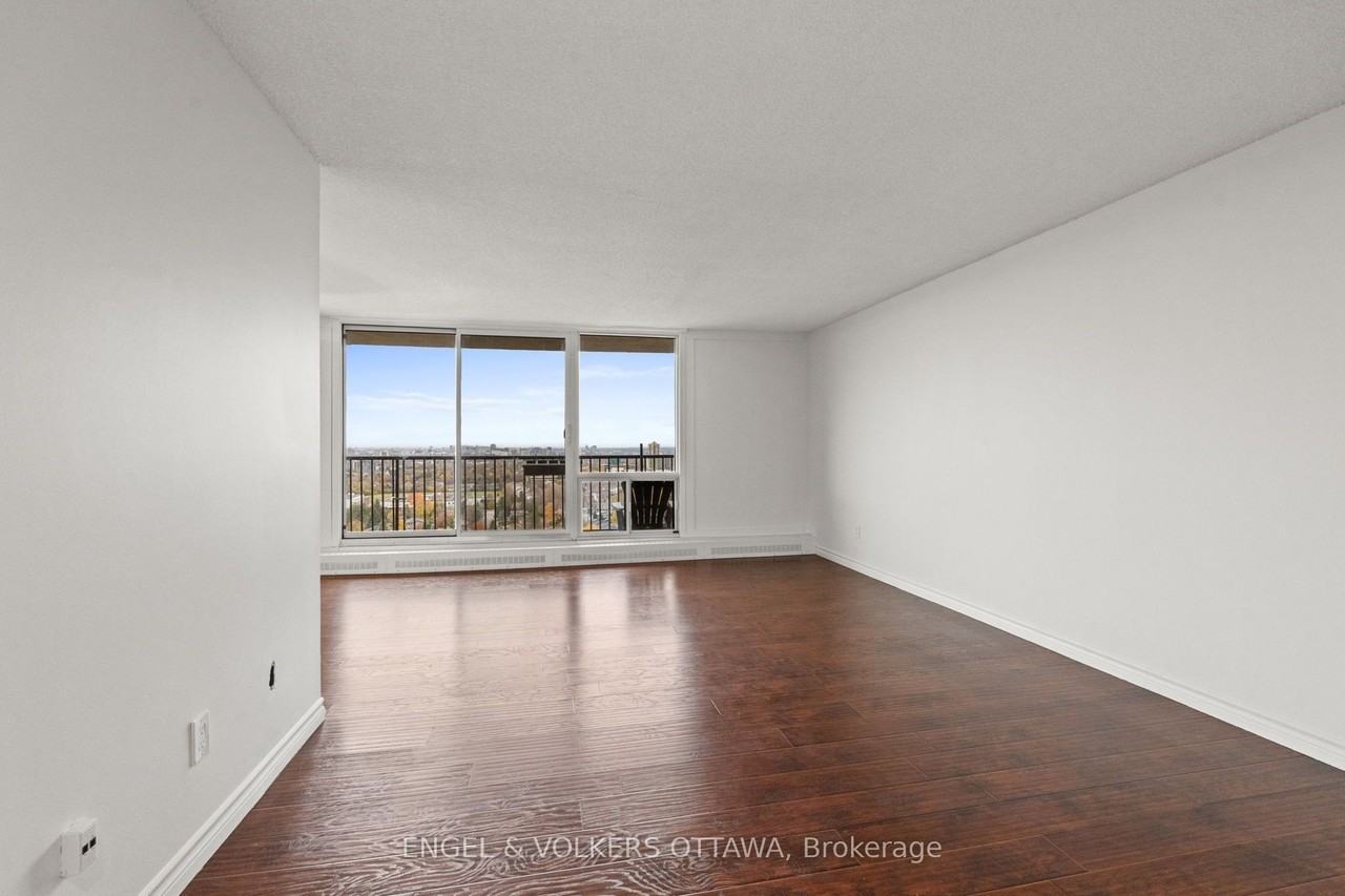 665 Las Brisas Apts. - Photo 4 of 32