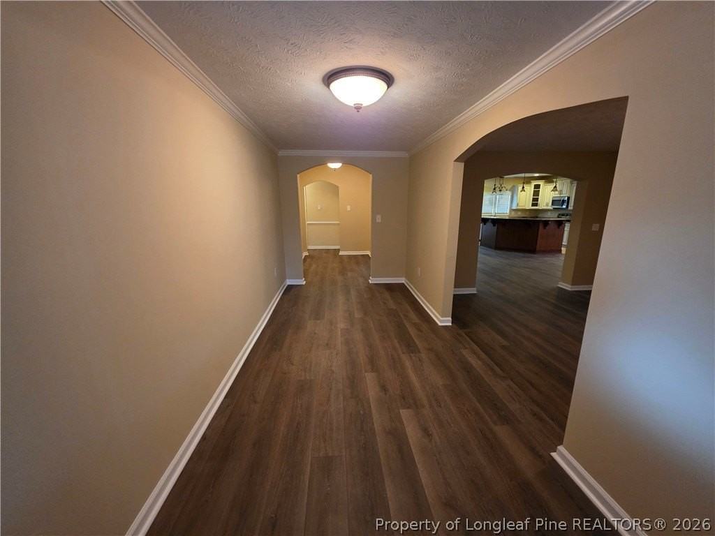 399 Admiral Dr - Photo 2 of 10