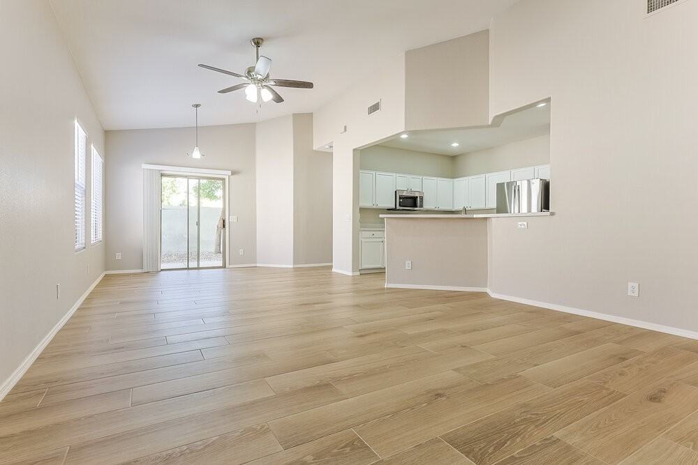 2741 N Kenton - Photo 4 of 16