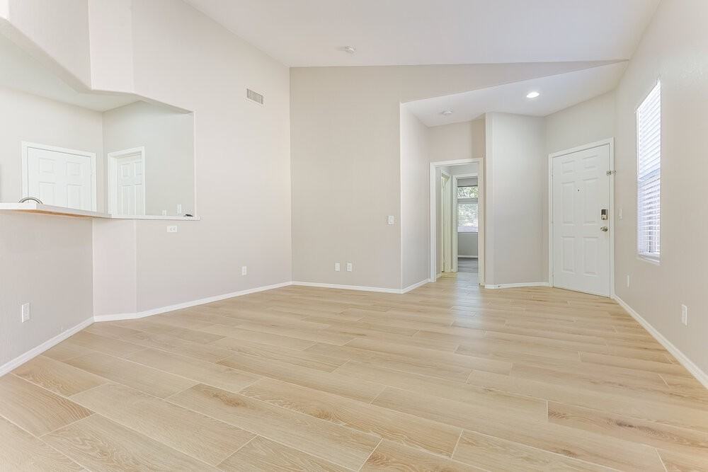 2741 N Kenton - Photo 5 of 16