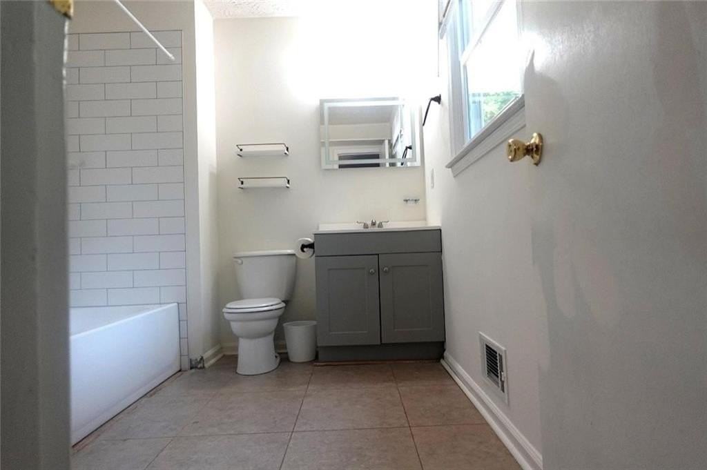 3820 Menloe Way - Photo 5 of 5