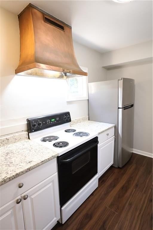 3091 Colonial Way Apt H2 #H2 - Photo 4 of 18