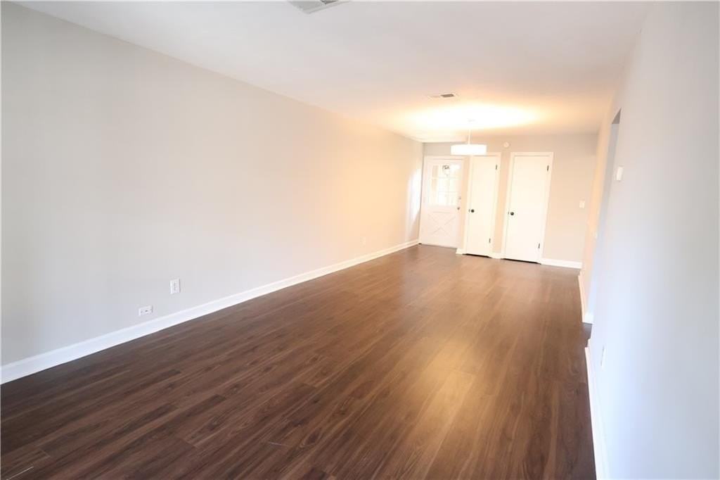 3091 Colonial Way Apt H2 #H2 - Photo 6 of 18