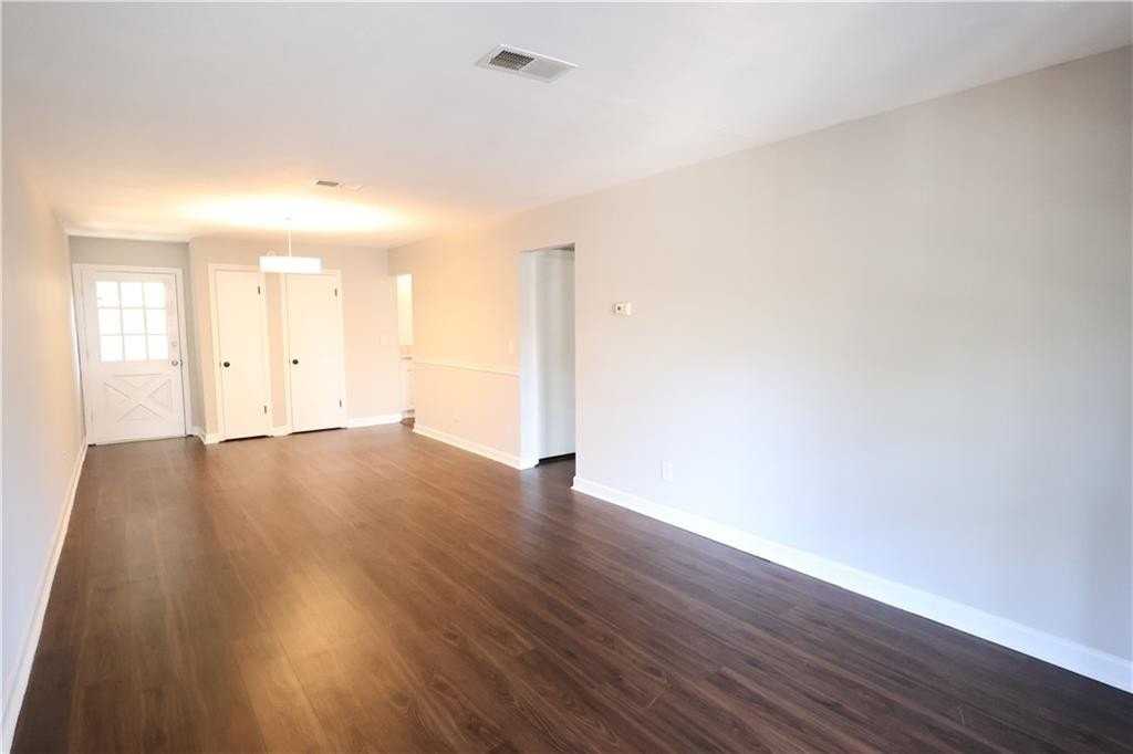 3091 Colonial Way Apt H2 #H2 - Photo 7 of 18