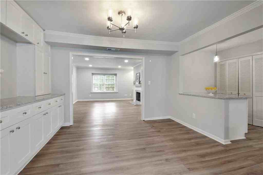 60 Chaumont Sq Nw - Photo 7 of 25