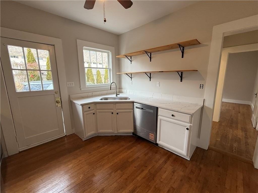 620 Bradford St Nw - Photo 3 of 9