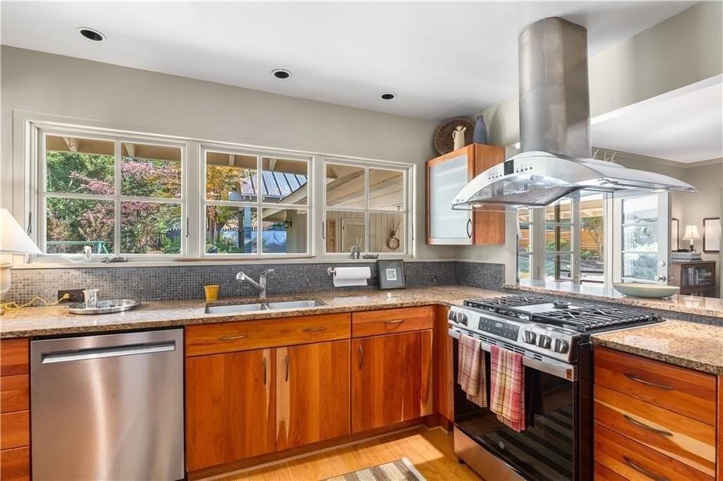 465 Eastland Dr - Photo 5 of 28