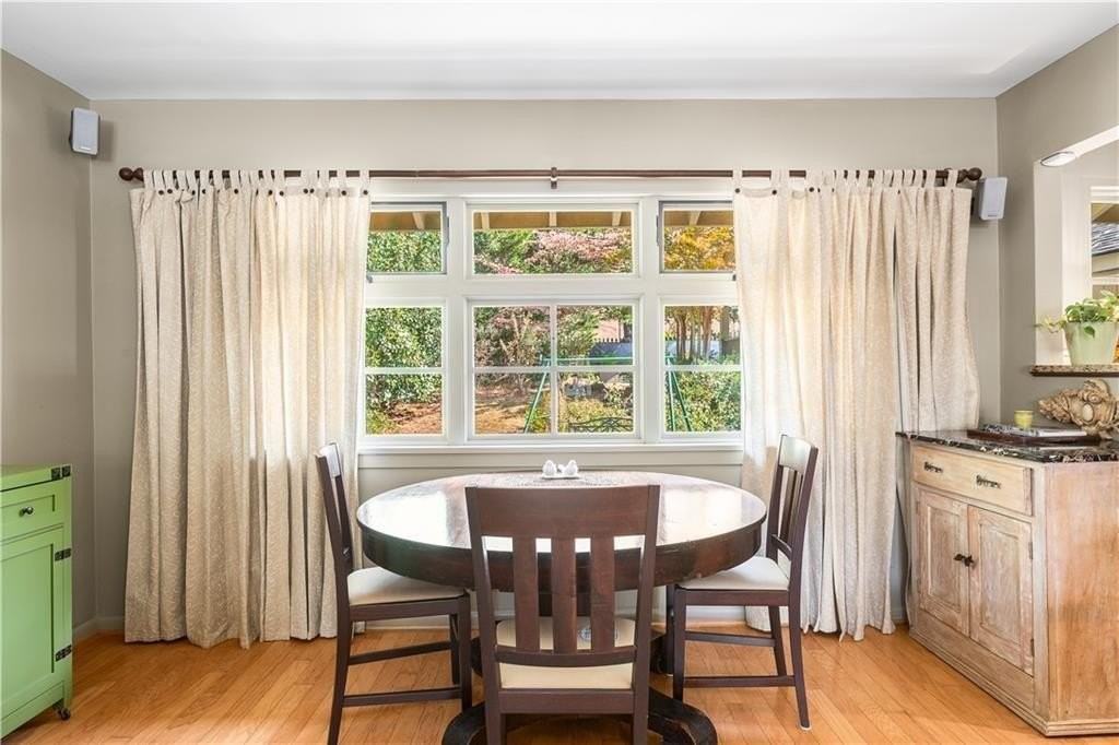 465 Eastland Dr - Photo 7 of 28