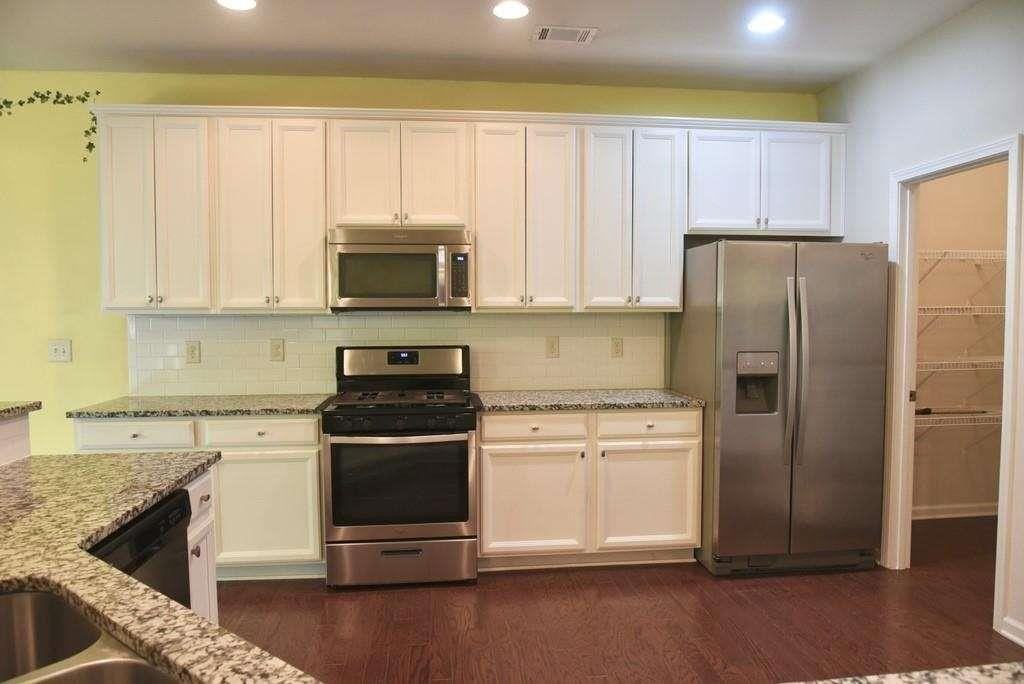 5145 Brierstone Dr - Photo 5 of 34