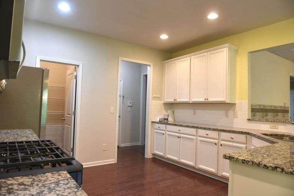 5145 Brierstone Dr - Photo 7 of 34