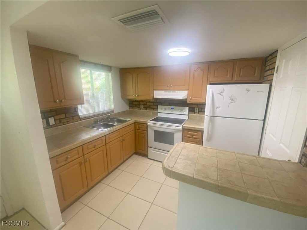 2920 Jackson St - Photo 2 of 13