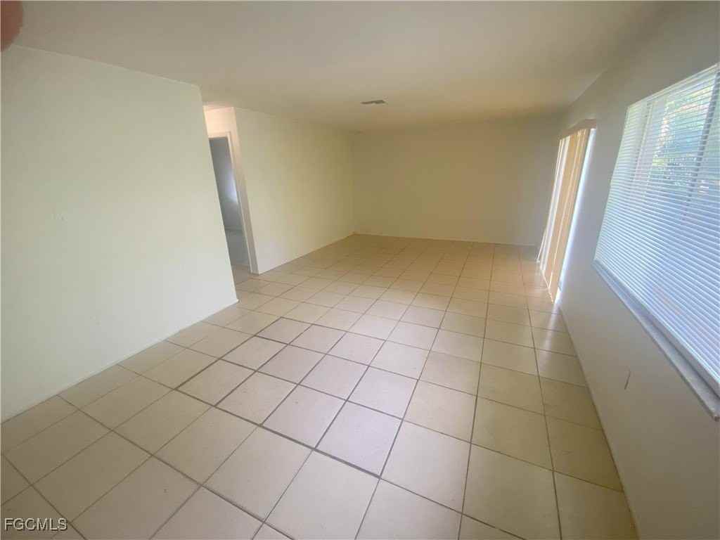 2920 Jackson St - Photo 3 of 13