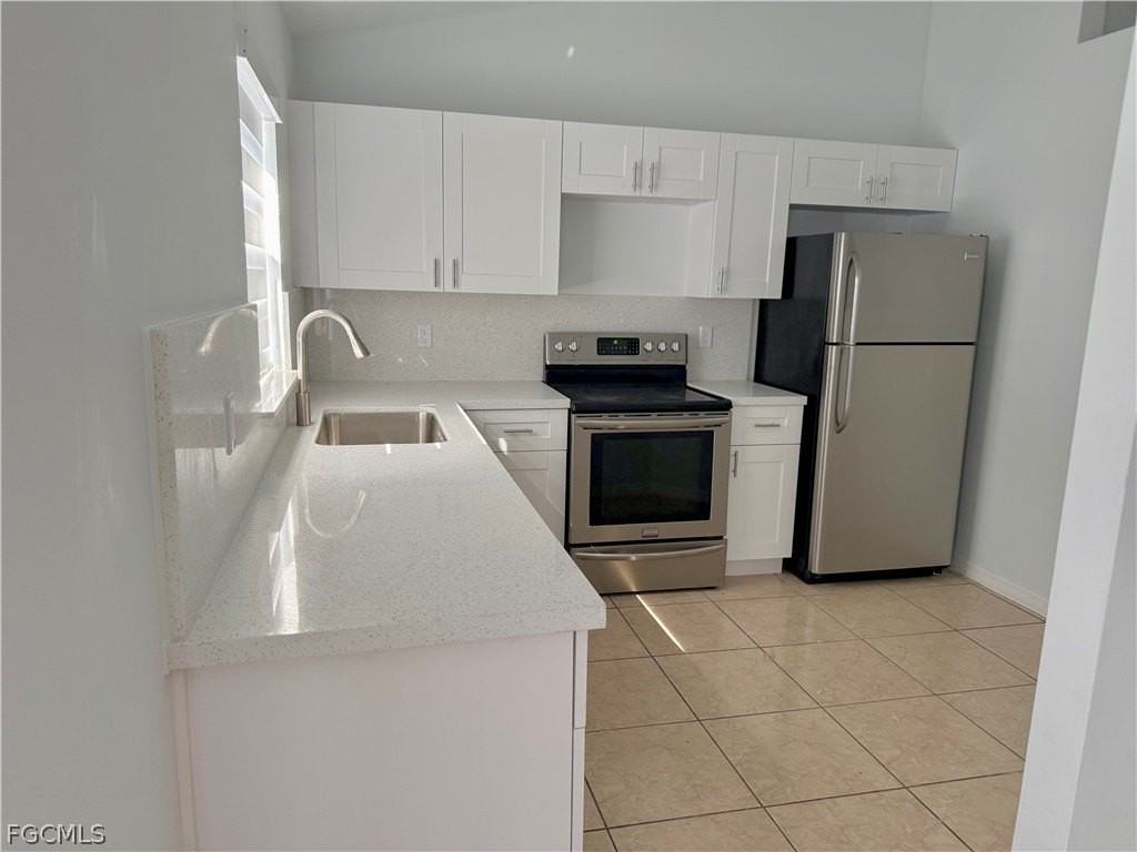 3707 10th St W - Photo 2 of 8