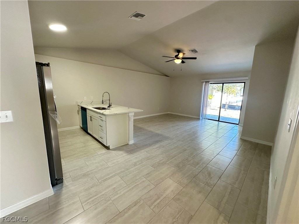 3821 Sw 9th Ave - Photo 6 of 34