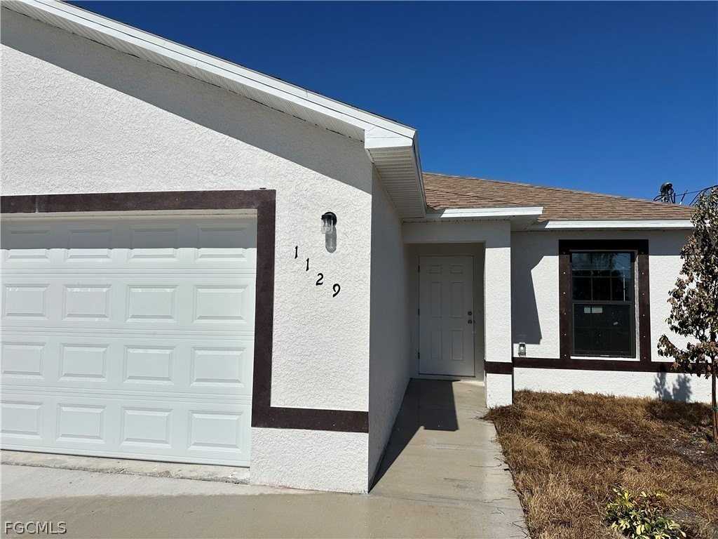 1131 Sw 16th Ter - Photo 4 of 36