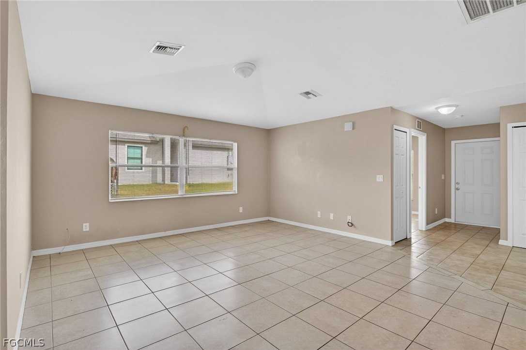 848 Holmes Ave - Photo 4 of 16