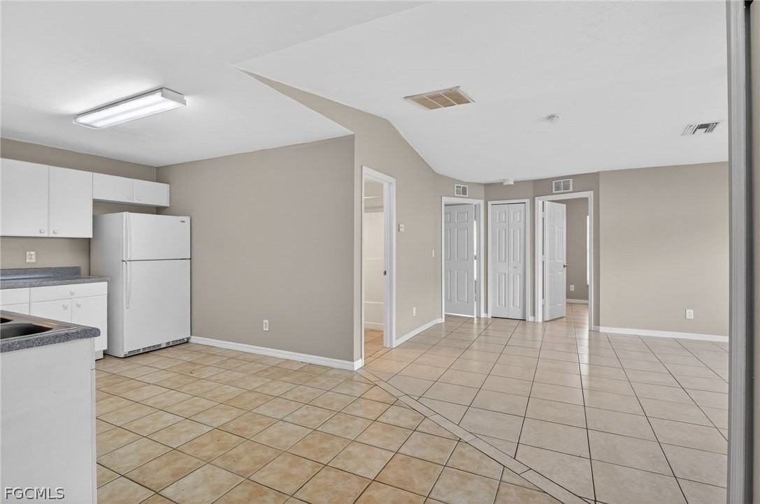 848 Holmes Ave - Photo 5 of 16