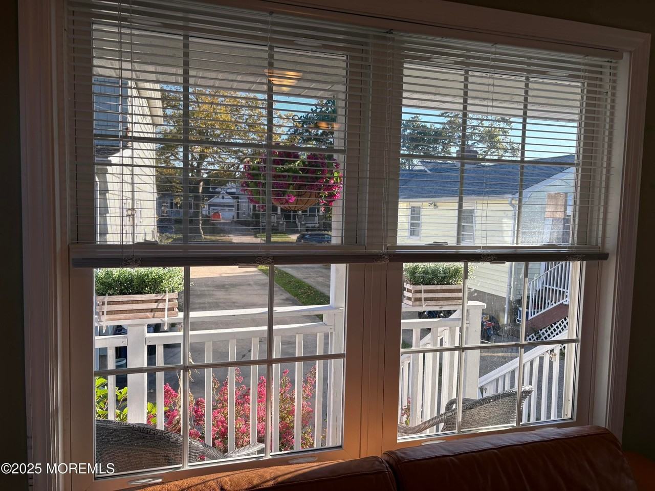 406 9th Ave - Photo 7 of 28