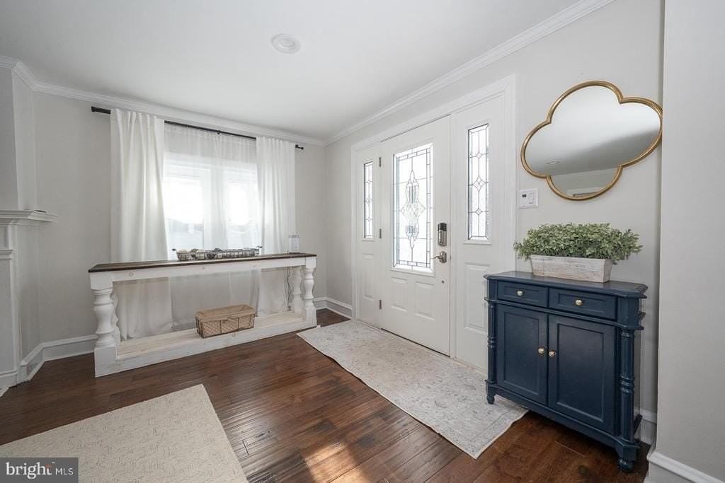 227 Hathaway Ln - Photo 4 of 50