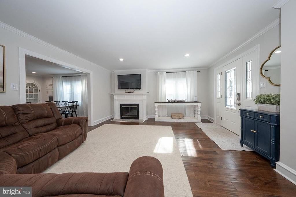 227 Hathaway Ln - Photo 7 of 50