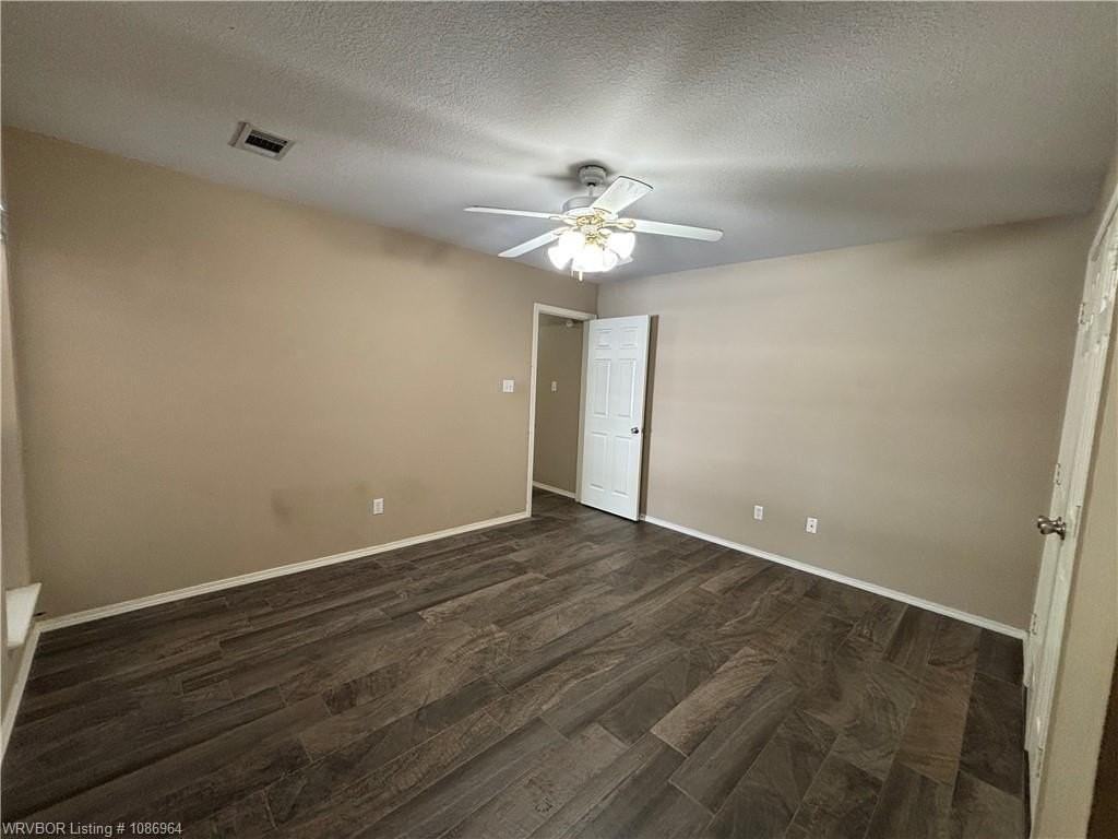 9028 S 28th St - Photo 3 of 13