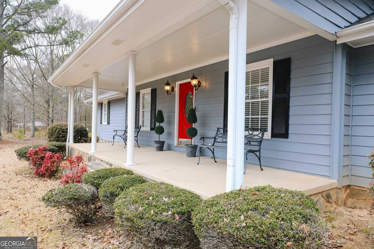 1084 Macedonia Rd - Photo 7 of 33