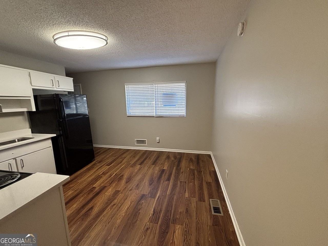 8117 Attleboro Dr - Photo 5 of 15