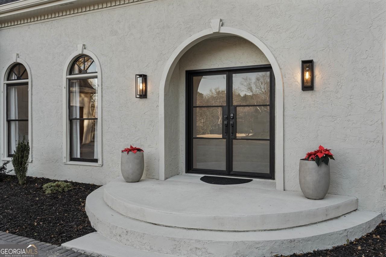 5425 Hoylake Ct - Photo 4 of 50