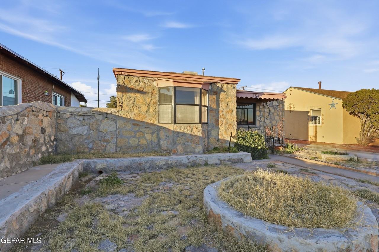 3723 Memphis Ave - Photo 3 of 22