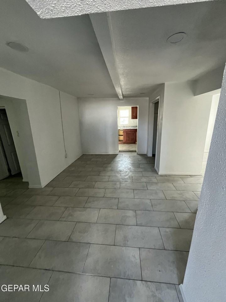 11578 Chisolm Trail Dr - Photo 4 of 27