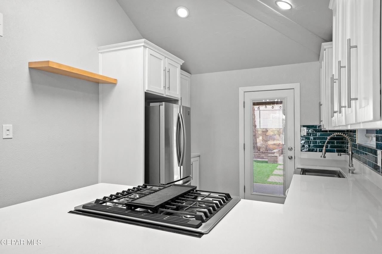 12160 Valley Quail Dr - Photo 6 of 27