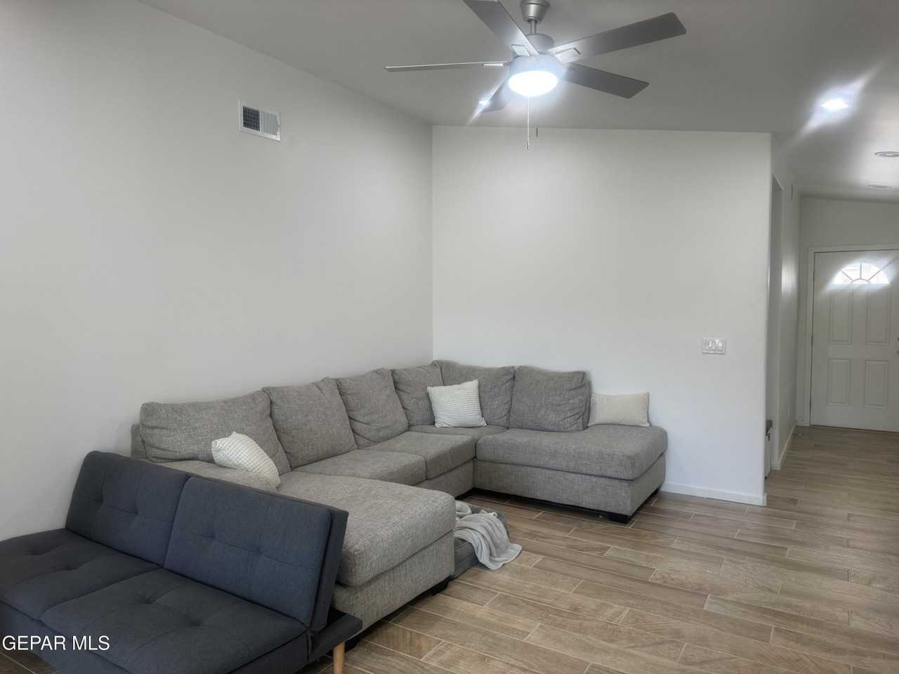 12445 Polo Norte Dr - Photo 4 of 17