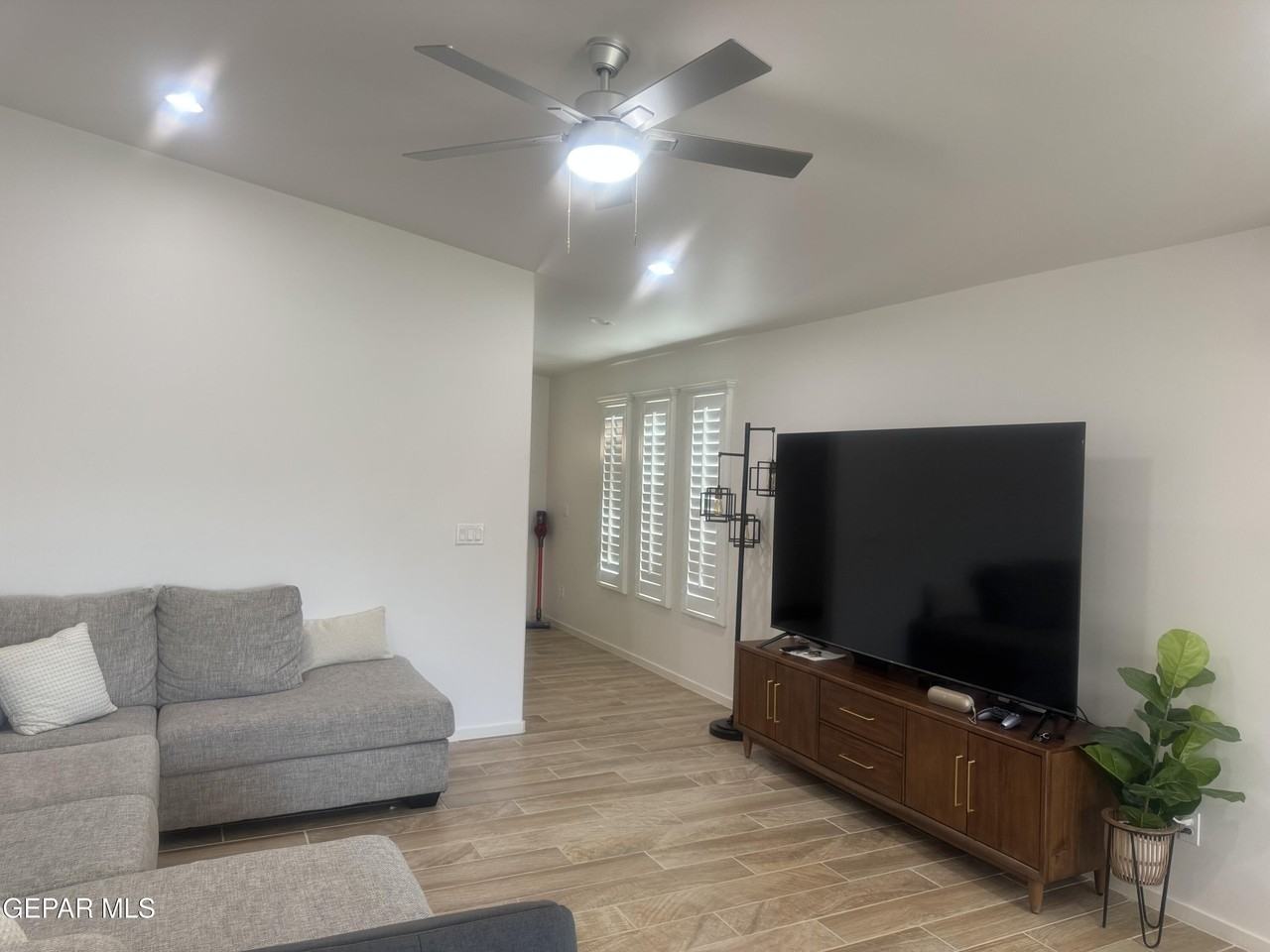 12445 Polo Norte Dr - Photo 5 of 17