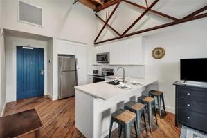 featured image of 207 Gloucester St #204