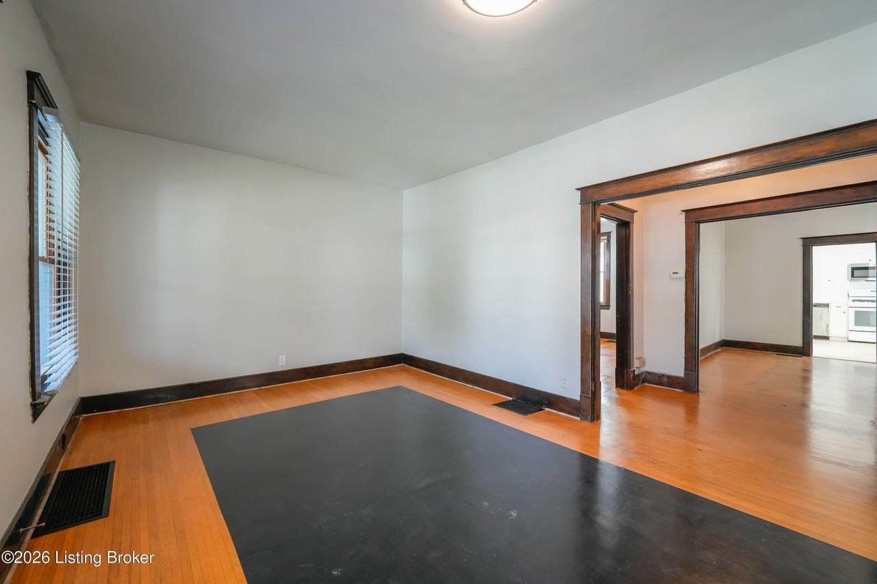 908 Lydia St - Photo 6 of 36